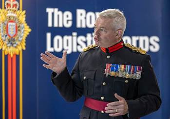 A person in a military uniform

Description automatically generated
